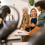 Trabaja con personas de diferentes culturas y disfruta sus beneficios